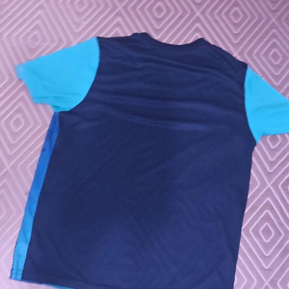 Athletic Works Men's Blue and Teal Rash Guard - Picture 2 of 2
